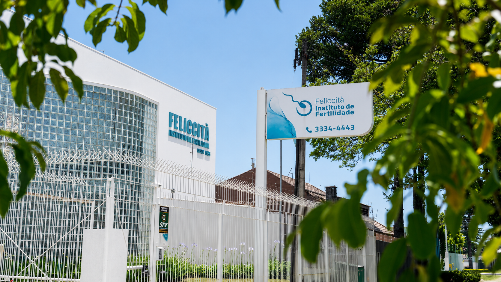 Fachada da clínica Feliccità em Curitiba
